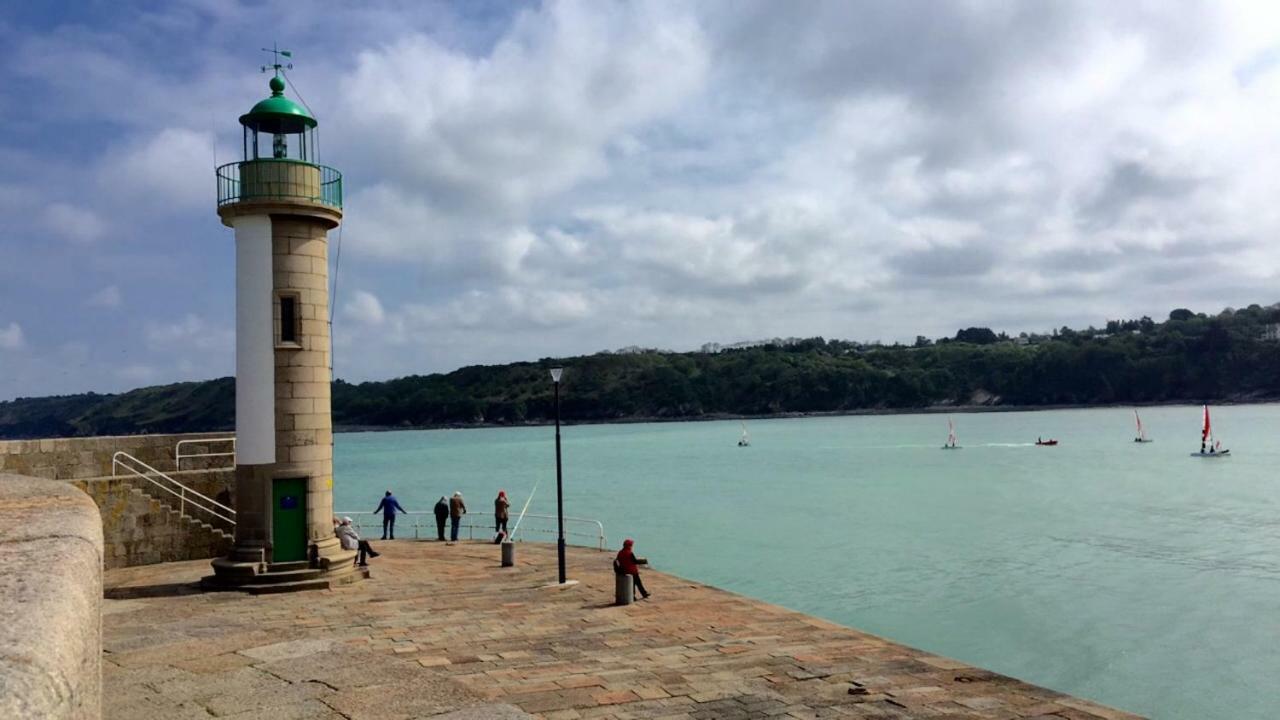 Bretagne vue mer Binic Extérieur photo