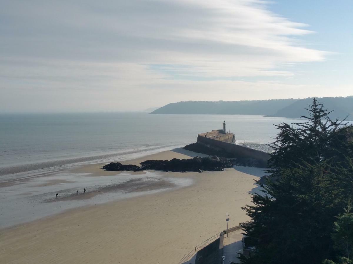 Bretagne vue mer Binic Extérieur photo